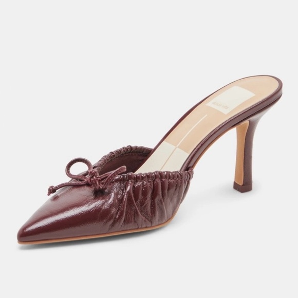 *NEW* Dolce Vita Kairi Cranberry Crinkle Patent Sandal Heels - Picture 10 of 13